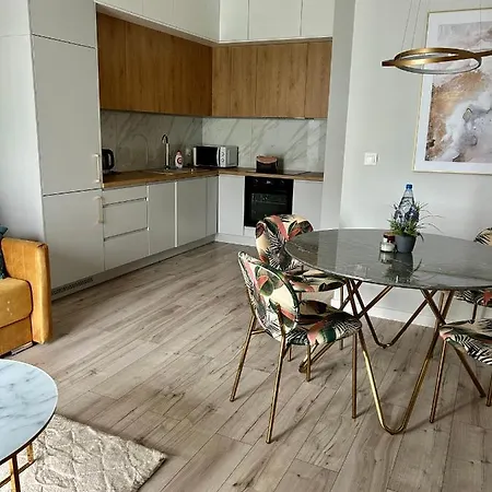 Golden Lodz, Zdrowie *