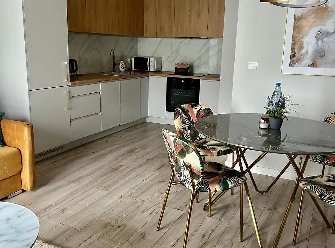 Golden Lodz, Zdrowie *